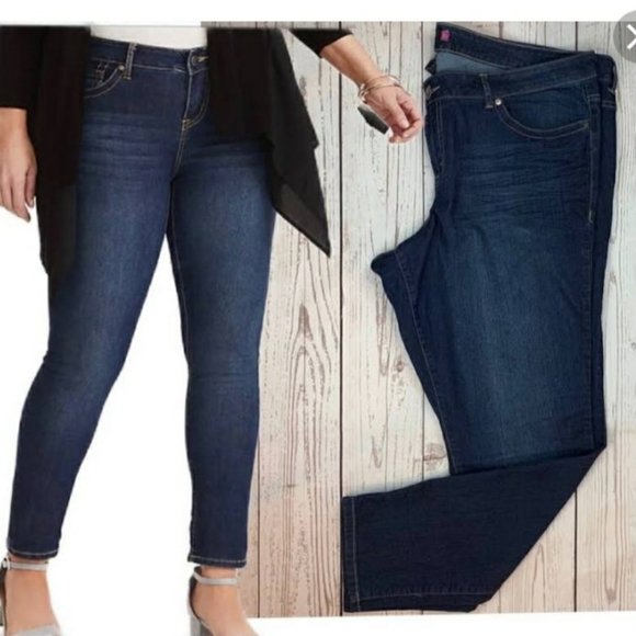 torrid Denim - Torrid Curvy Skinny Jeans